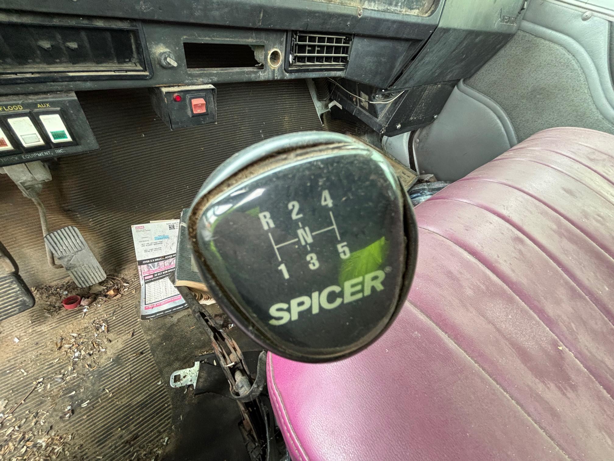 1997 INTERNATIONAL 4700 - Image 16